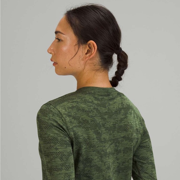 Lululemon Swiftly Breathe Long Sleeve Seamless Training Tee Dot Scape Rainforest - Picture 3 of 9